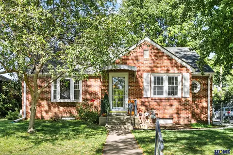 3360 Orchard St, Lincoln, NE 68503
