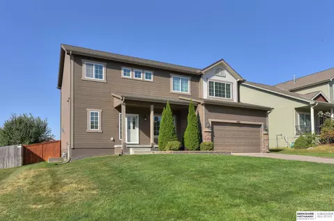 14206 S 18th St, Bellevue, NE 68123