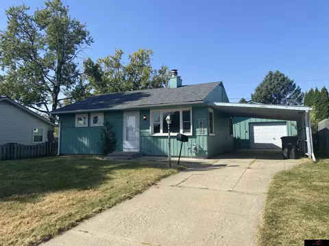 3112 S 38th Ave, Omaha, NE 68105