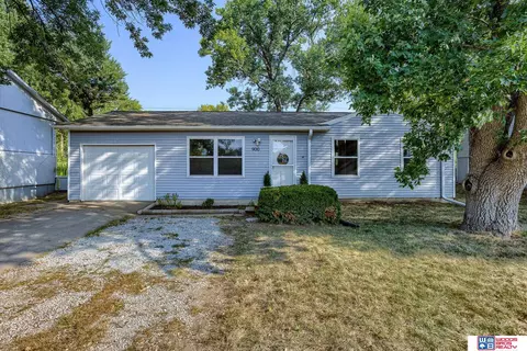 900 Old Cheney Rd, Lincoln, NE 68512