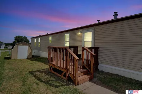 3604 NW Lime Ct, Lincoln, NE 68521