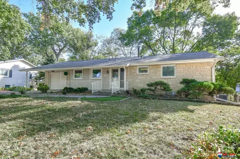 1930 E Bermuda Dr, Lincoln, NE 68506