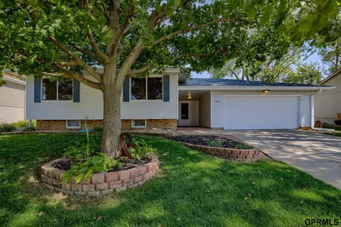 2917 N 200 Ave, Elkhorn, NE 68022
