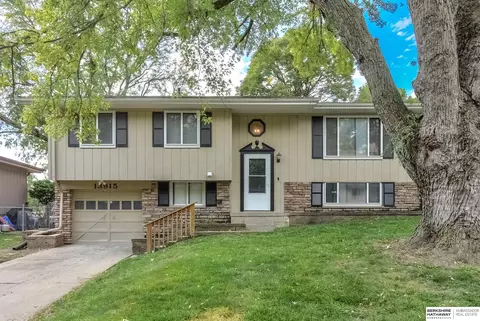 13915 Jefferson Cir, Omaha, NE 68137