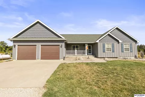 1859 Luther Ln, Hooper, NE 68031