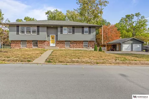 3201 N 206 St, Elkhorn, NE 68022