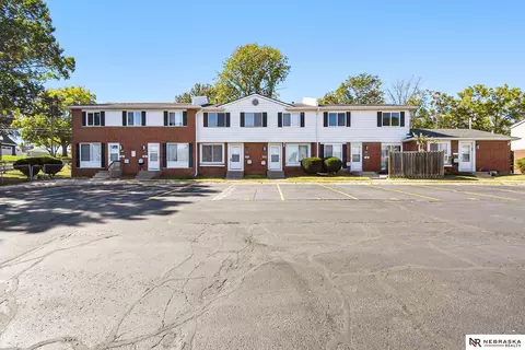 2638 S 3rd Plz, Omaha, NE 68108