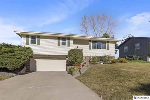 10330 V St, Omaha, NE 68127