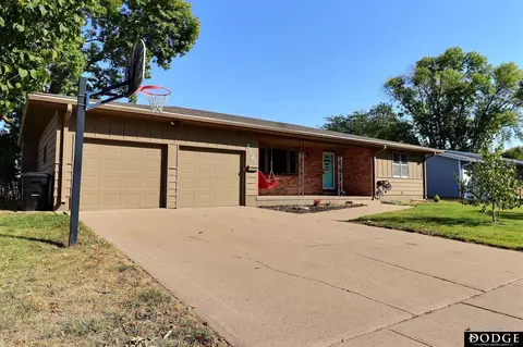 2120 E 7 St, Fremont, NE 68025
