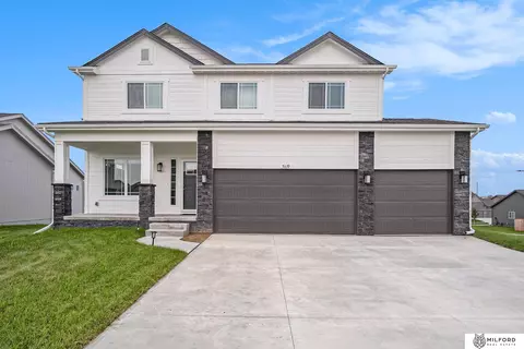5610 N 181 St, Elkhorn, NE 68022