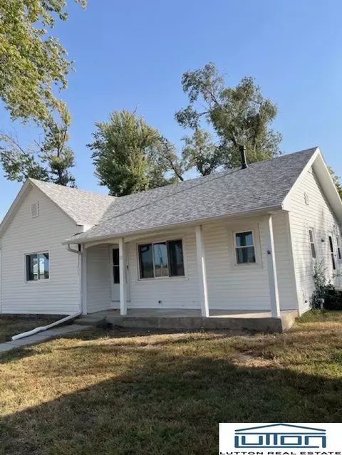 73 Broad St, Greenwood, NE 68366