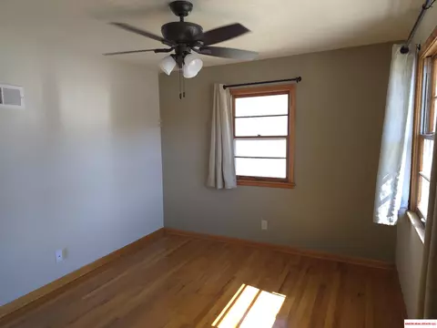 1704 Washington St, Beatrice, NE 68310 photo 8