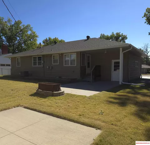 1704 Washington St, Beatrice, NE 68310 photo 4