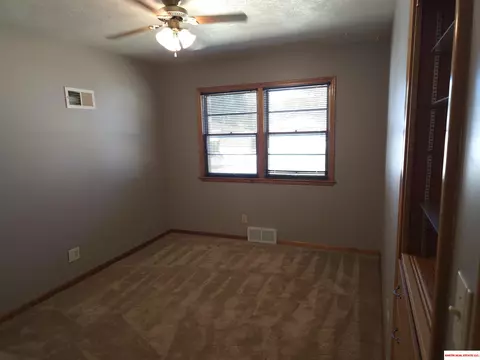 1704 Washington St, Beatrice, NE 68310 photo 11