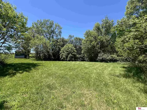 8404 Dawson Rd, Plattsmouth, NE 68048