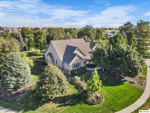 19404 Camden Ave, Elkhorn, NE 68022