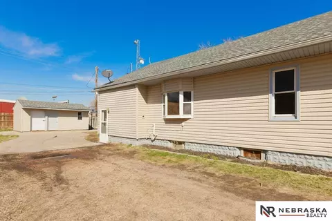 116 E Vass St, Valley, NE 68064 photo 5