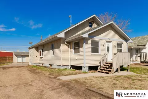116 E Vass St, Valley, NE 68064 photo 2