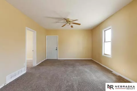 116 E Vass St, Valley, NE 68064 photo 8