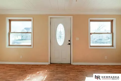 116 E Vass St, Valley, NE 68064 photo 4