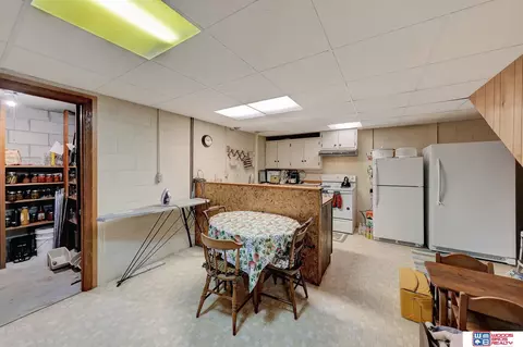 Kitchen - 1613 N 4th Rd, Eagle, NE 68347 photo 5 of 7