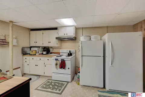 Kitchen - 1613 N 4th Rd, Eagle, NE 68347 photo 6 of 7