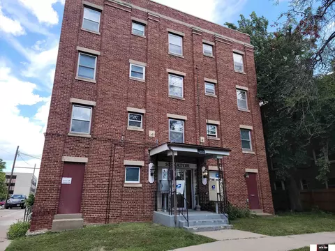 1630 H St #C2, Lincoln, NE 68508