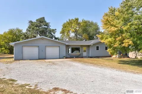 13116 144th St, Louisville, NE 68037