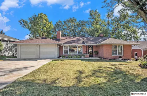 9605 N 30th St, Omaha, NE 68112