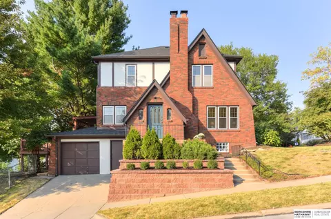 4952 Blondo St, Omaha, NE 68104