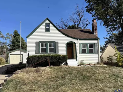 224 S 38th St, Lincoln, NE 68510