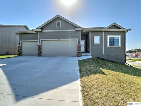 11133 King St, Omaha, NE 68142