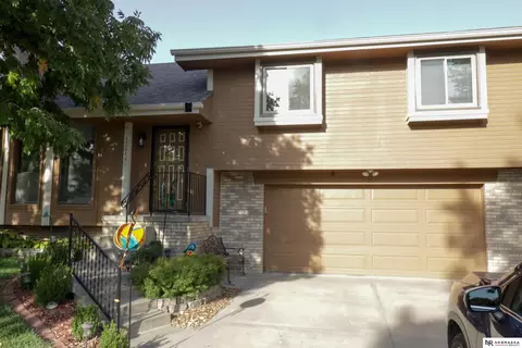 15214 Grover St, Omaha, NE 68144