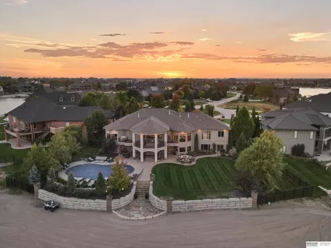 502 S 249th Cir, Waterloo, NE 68069