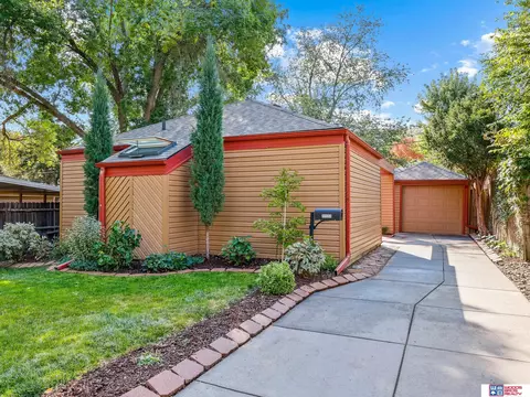1717 Otoe St, Lincoln, NE 68502