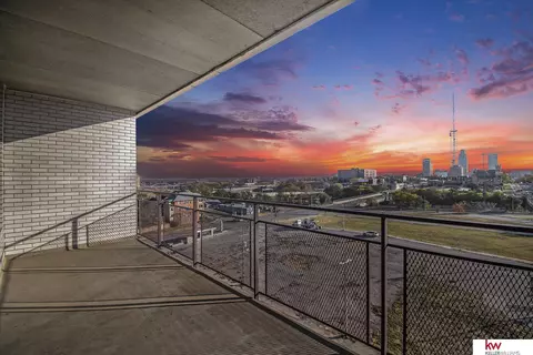 3000 Farnam St #6N, Omaha, NE 68131