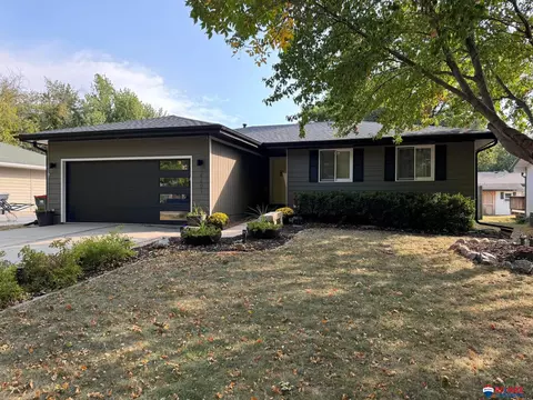 2201 W Plum St, Lincoln, NE 68522