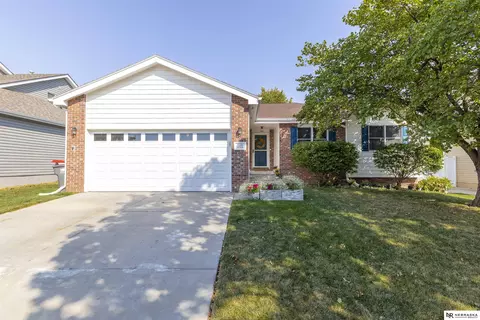 1118 NW Gary St, Lincoln, NE 68521