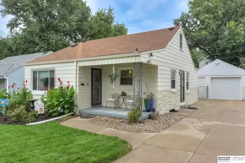 2603 N 70th St, Omaha, NE 68104