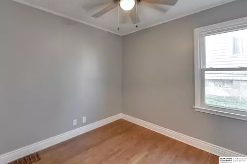 5829 Elm St, Omaha, NE 68106 photo 27