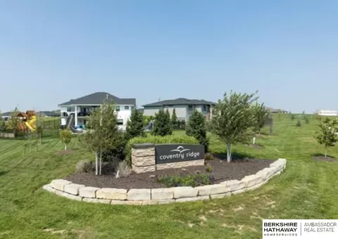 6415 S 207 Avenue Cir, Omaha, NE 68022