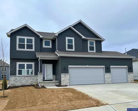 21124 Fowler St, Elkhorn, NE 68022