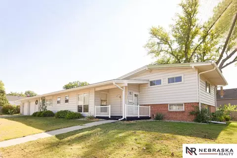 2401 S 41st St, Omaha, NE 68105