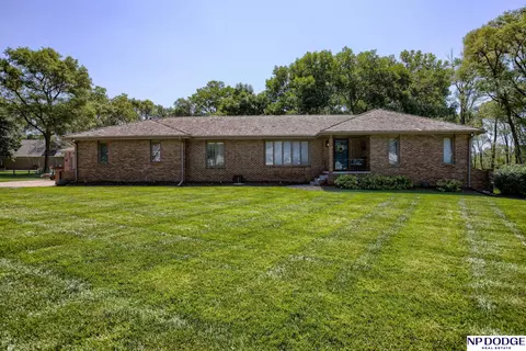 945 S 205 St, Elkhorn, NE 68022