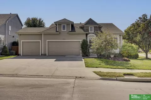 550 S 180 Ave, Elkhorn, NE 68022