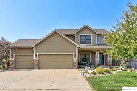 8502 N 173 St, Bennington, NE 68007