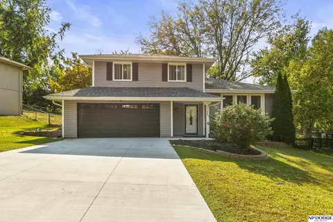11660 Trumble Loop E, Bellevue, NE 68123