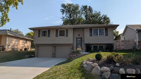 3361 S 137 St, Omaha, NE 68144