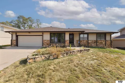 8305 S 45th Ave, Omaha, NE 68157