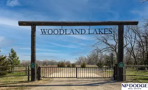 1350 W Woodland Cv, Fremont, NE 68025